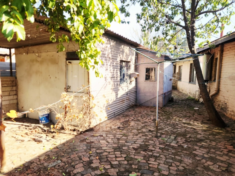 2 Bedroom Property for Sale in Oos Einde North West